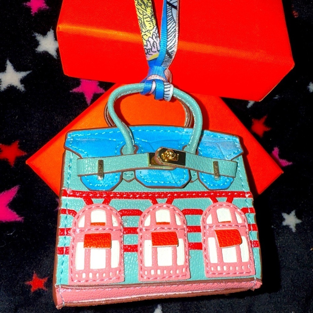 Mini bag accessories!! They can be used for anything you want. - Picture 2 of 16